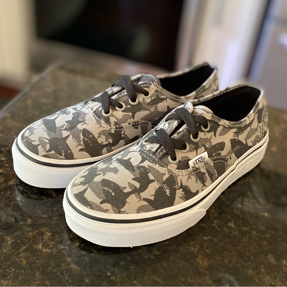 Vans shoes - youth - grey sharks